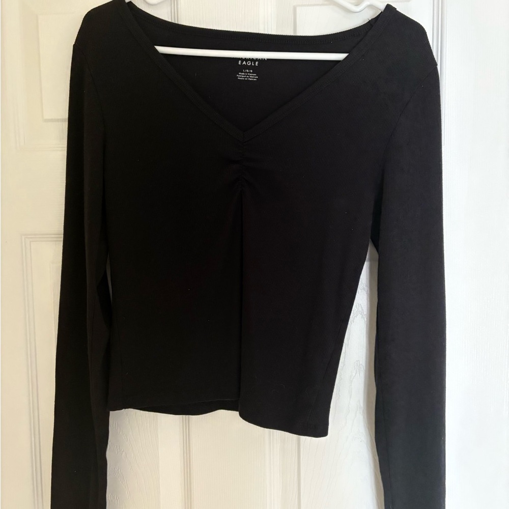 Women's American Eagle Black V-Neck Top